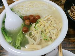 -金家小金碗云南过桥米线