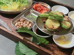 -围炉肉舍•炭烤活鳗•丹东海鲜烤肉(步行街店)