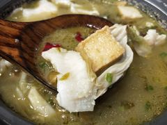 -周鱼小馆石锅酸菜鱼(活力汇店)