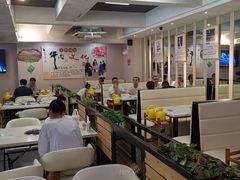大堂-三头牛·潮汕牛肉生蚝火锅 (夏湾店)