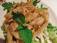 -多嘴超级肉蟹煲(杉杉国潮主题店)