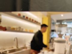 -YECLIP COFFEE黄色回形针咖啡