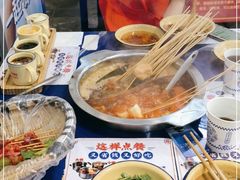 -马路边边串串香(苗栗路店)