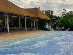 -黄河谷马拉湾海浪浴场