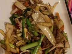 -香巴拉云南餐厅(华莱坞店)