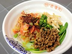 -左左香老潼关肉夹馍(龙山一路店)