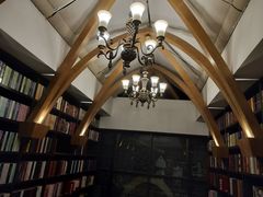 -钟书阁(松江泰晤士小镇店)