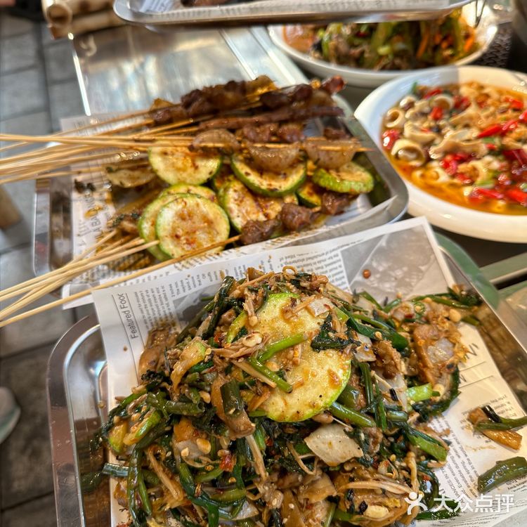 昆明的！暴好吃的烤鸡[流泪]肉嫩还爆汁！！ 