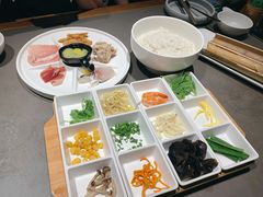 云南过桥米线-云海肴·汽锅鸡·云南菜(高德置地店)