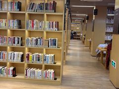 -漕河泾街道图书馆(漕河泾社区文化活动中心店)