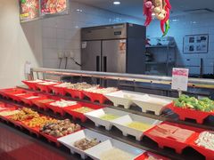 自助取餐区-东川麻辣香锅