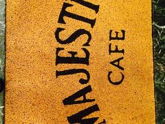 -Majestic Café