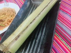 -香巴拉云南餐厅(华莱坞店)