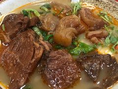 半筋半肉面-金杨拉面王小吃面馆·牛三宝面·红烧牛肉粉