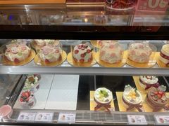 -花花卷卷·鲜食蛋糕(静安久光百货店)