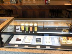 面包甜点陈列柜-Seesaw Coffee(上海尚悦湾店)
