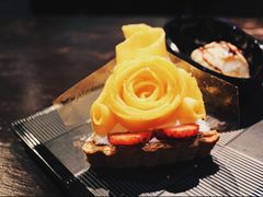 侧面芒果塔-Strawberry Butterfly草莓蝴蝶日式水果挞