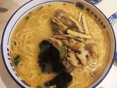 -镇南锅盖面馆(解放路店)