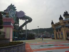 -平湖九龙山乐满地水上乐园