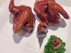 玻璃烧乳鸽-利苑酒家(宜安广场店)