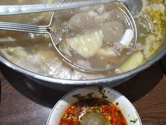 -乡土黄·鲜牛肉火锅·小龙虾(兴业街店)