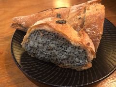 松露鱼籽法棍-Let's Taipei 非常烘焙(太古里店)