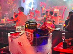 -喜鹊音乐酒馆(西街店)