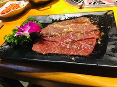特级雪花牛肉-唯成•韩国炭火烤肉 유성고기
