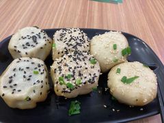 -小杨生煎(金山百联购物中心3楼店)