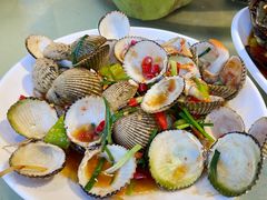 -三亚火车头万人海鲜广场