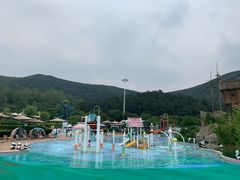 -汤山欢乐水世界