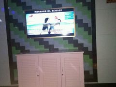 -自由港量贩KTV(西苑路店)