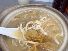 浓汤鸡煲花胶翅-添發碗仔翅美食