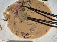 -关东小磨东北菜(上海长风大悦城店)