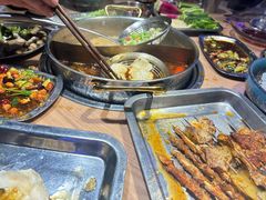 -马路牙子烧烤音乐酒馆(望京店)