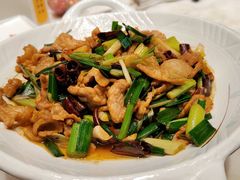-蔼若春.传承三十年云南菜(金碧公园店)