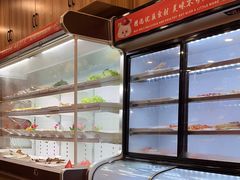 -哈尔滨小酒馆·鲜肉现穿自助烧烤(康新花园店)