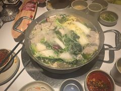 -左庭右院鲜牛肉火锅(金山万达店)