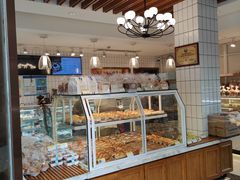 面包甜点陈列柜-老大昌(淮海中路店)