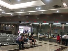 -房地产交易中心-停车场