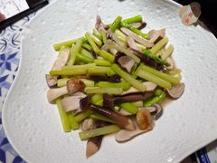 云南芦笋炒菌菇-图味美小黄鱼·景德菜(浙江路店)
