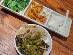 -湘人龙记老长沙米粉(鸟巢店)