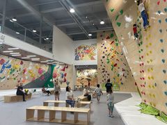 -ROCKPLUS攀岩馆(环宇城店)