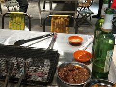 -马路牙子烧烤音乐酒馆(望京店)