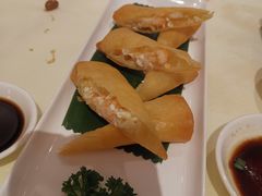 芙蓉鲜虾春卷-金苑喜宴