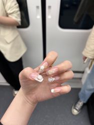 -UGIRL有个美甲