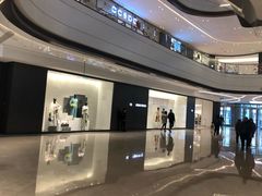 -URBAN REVIVO(上海中庚漫游城店)