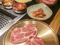 -臻牛烤肉