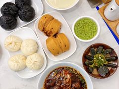-李与白包子铺(桐梓林店)