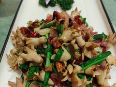 -香巴拉云南餐厅(华莱坞店)